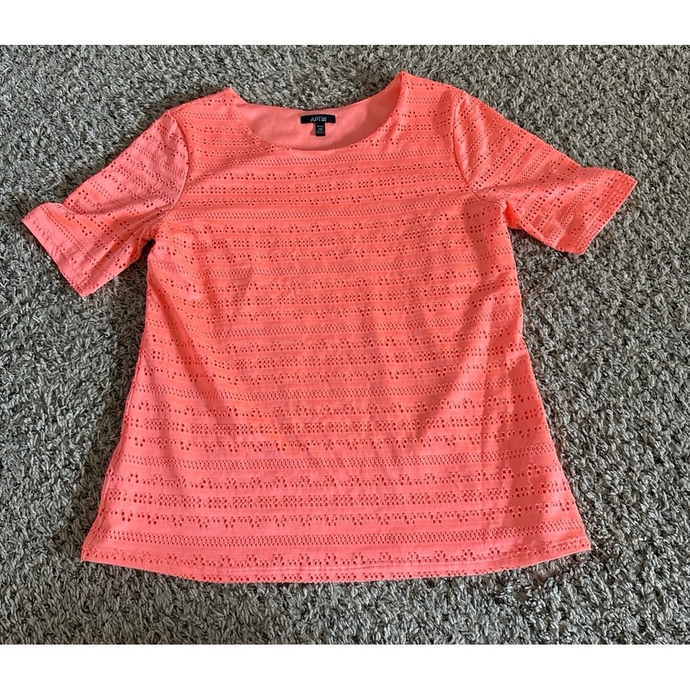 Apt.9 Women's coral short-sleeve geometric eyelet pattern top Size Petite Medium
